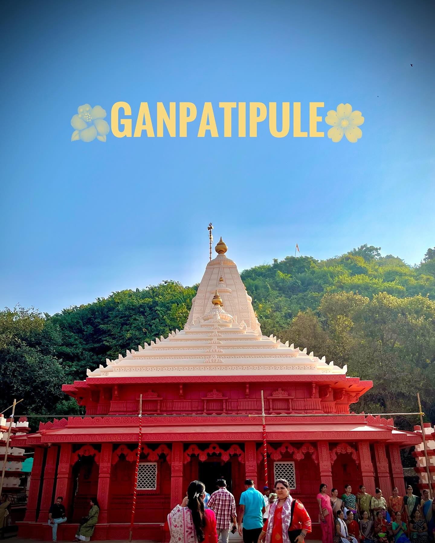 Ganpatipule temple dresscode board in temple