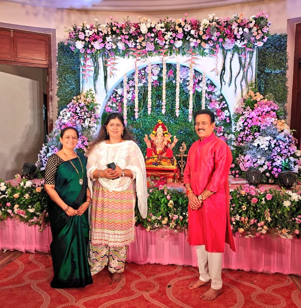 Politicians Ganesh Chaturthi celebrations 2025
