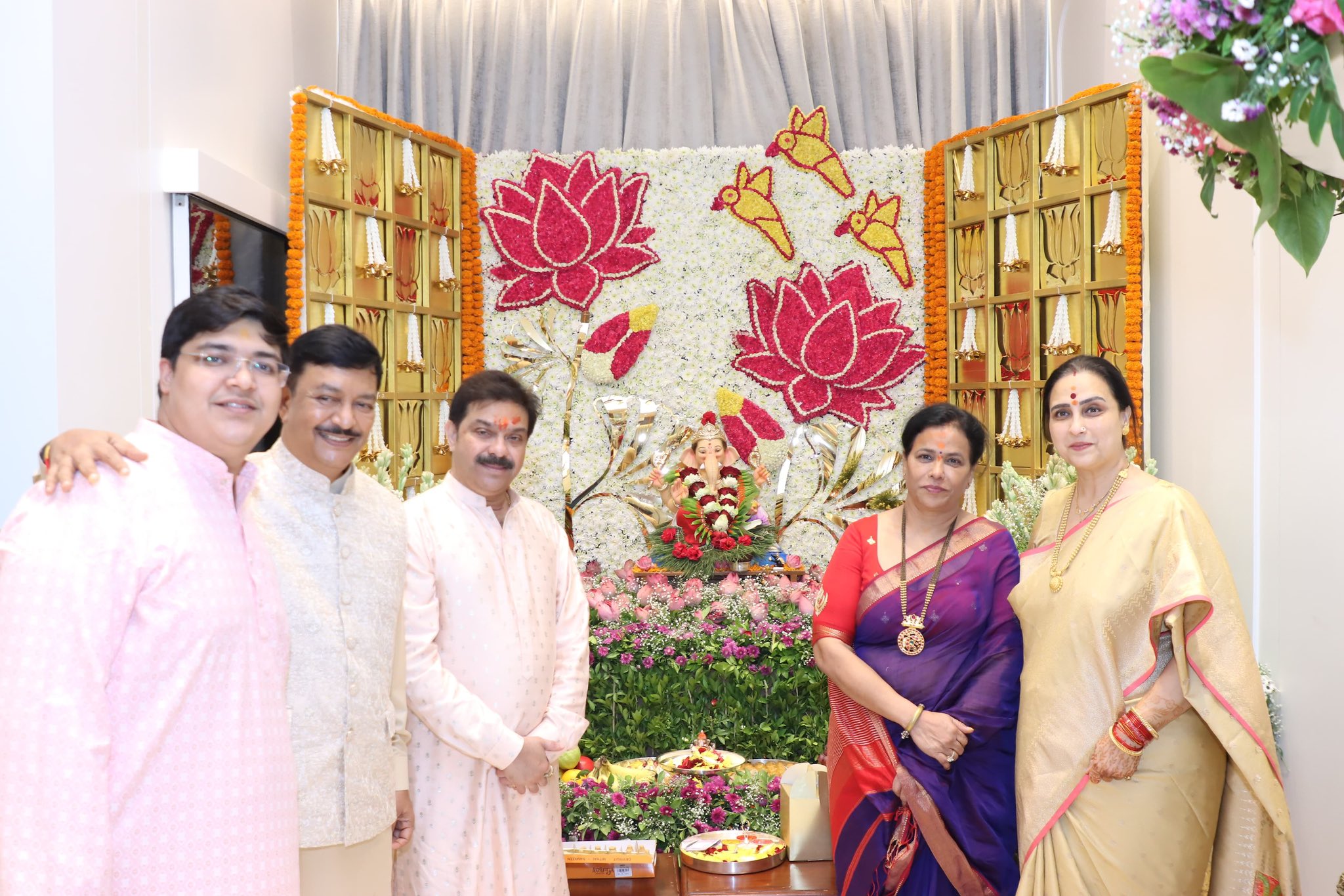 Politicians Ganesh Chaturthi celebrations 2025