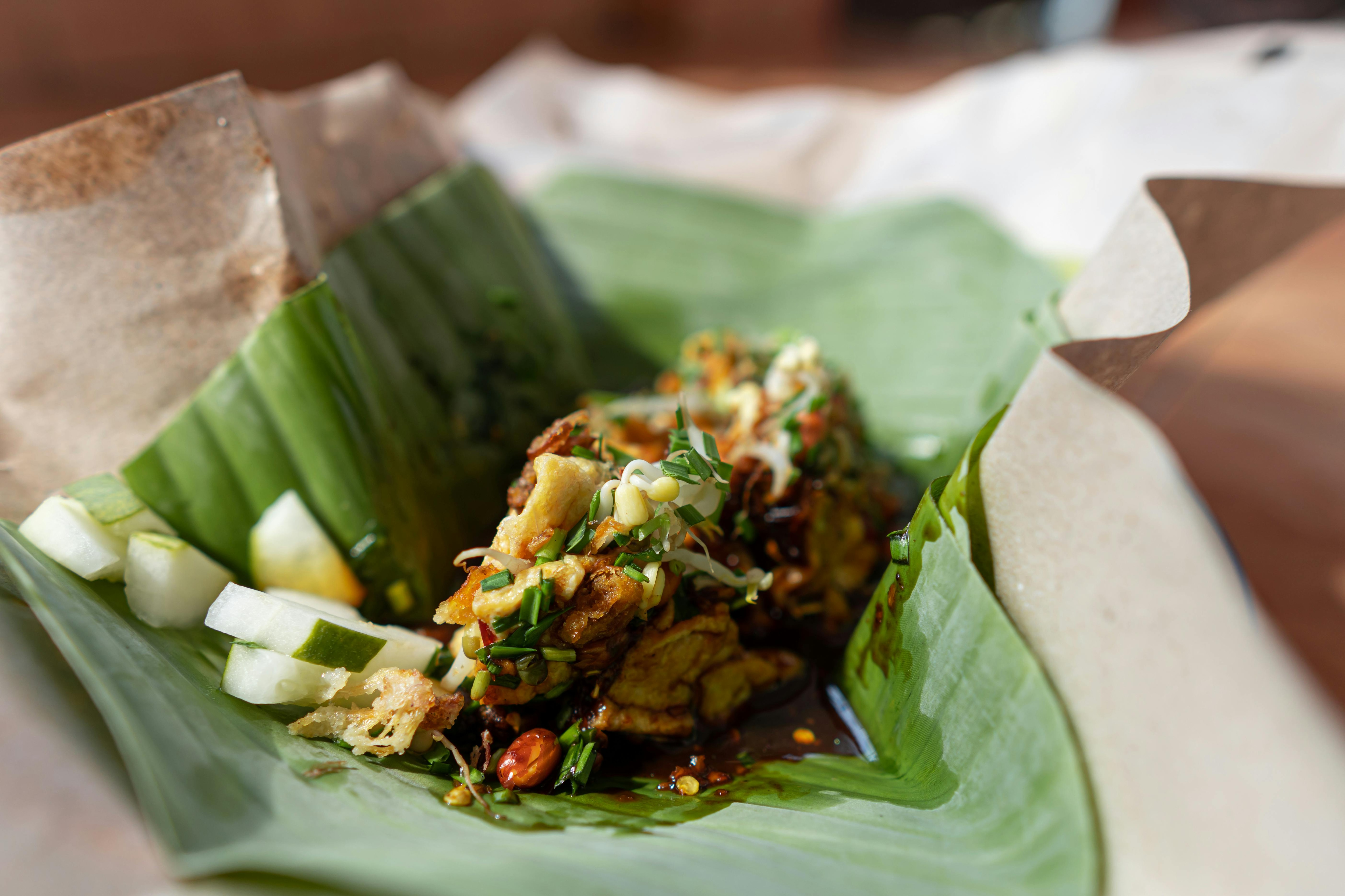 Health Benefits Of Eating Food On Banana Leaf