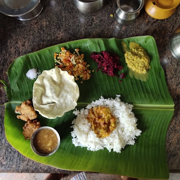 Health Benefits Of Eating Food On Banana Leaf