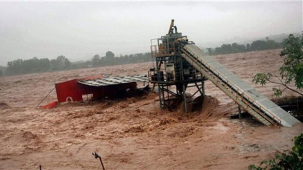 Heavy rain causes floods in Jammu