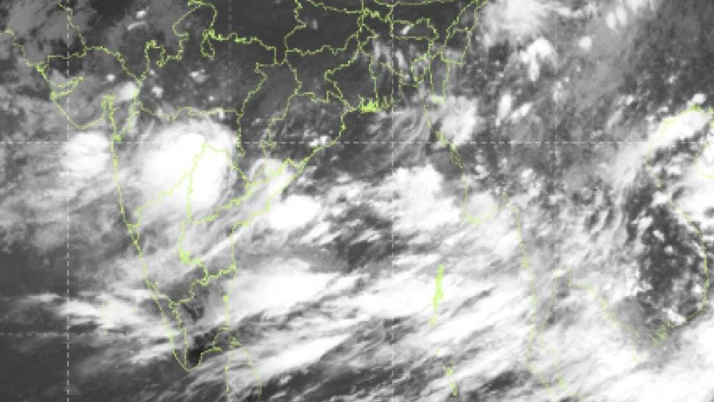 Mumbai municipal corporation alert mode extremely heavy rain