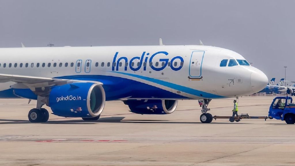 IndiGo Aircraft Touches Runway at Mumbai Airport