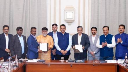 Investment agreements signed for two projects in Nashik Investment agreements signed for two projects in Nashik