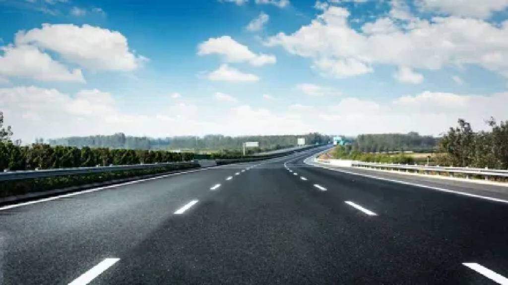 Palaspe to JNPA and Kharpada to Panvel routes closed due to Maratha agitation