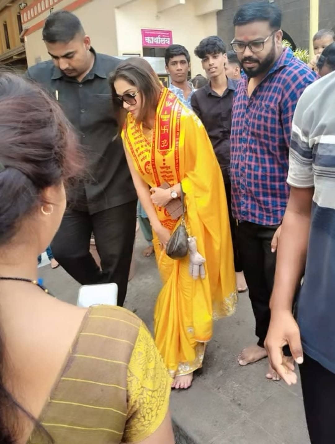 Jahnavi killekar ranjangaon mahaganpati darshan photos