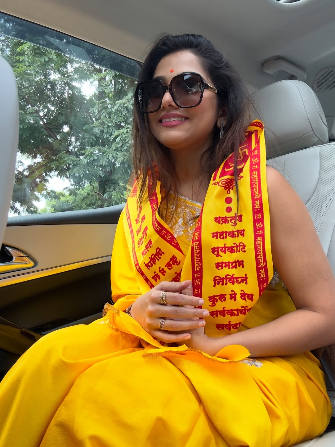 Jahnavi killekar ranjangaon mahaganpati darshan photos