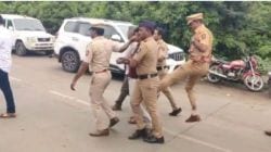 जालना : आंदोलकाच्या कमरेत पोलीस उपअधीक्षकांची लाथ