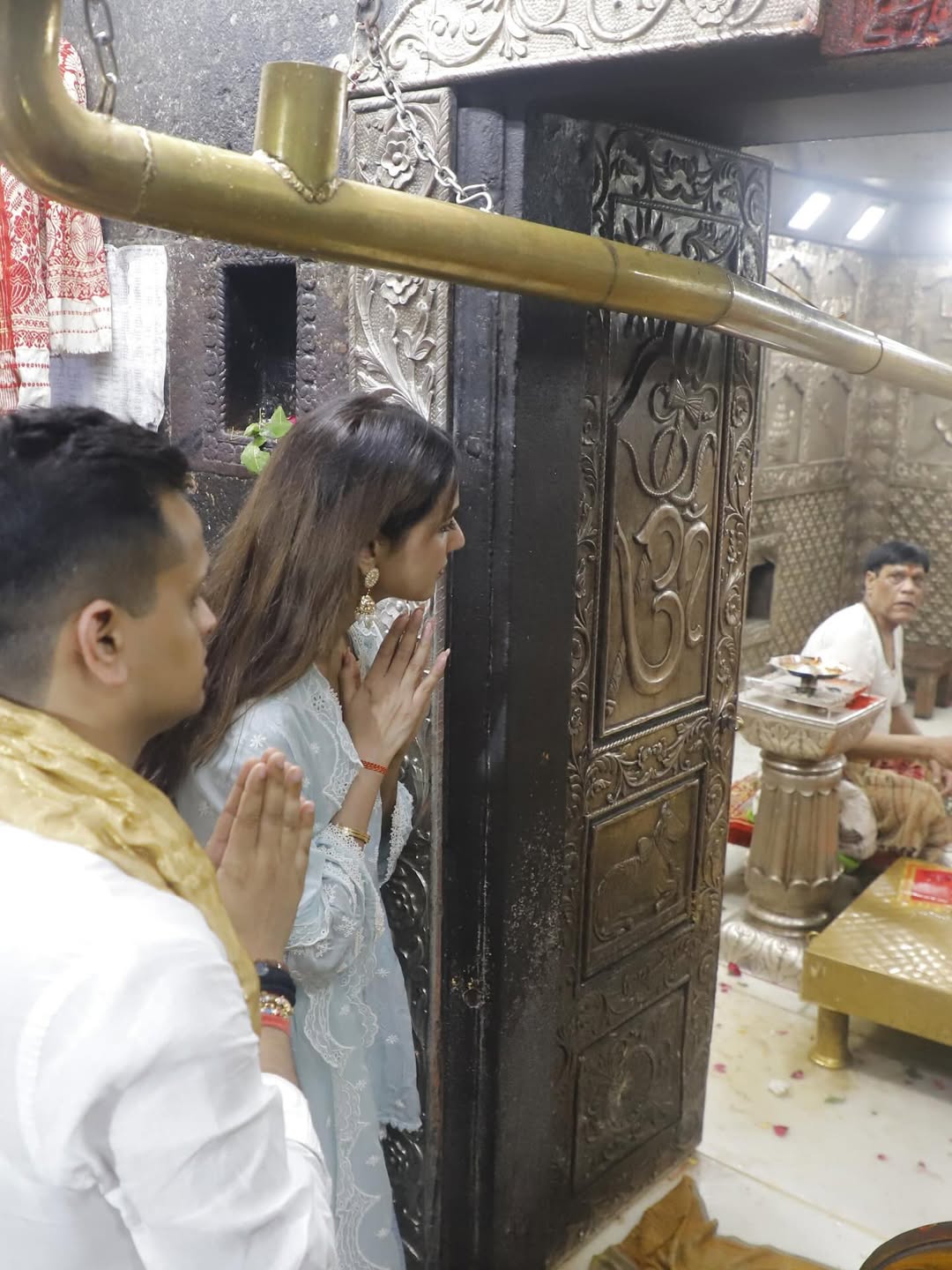 Jannat fame sonal Chauhan visit mahakal temple shares photos