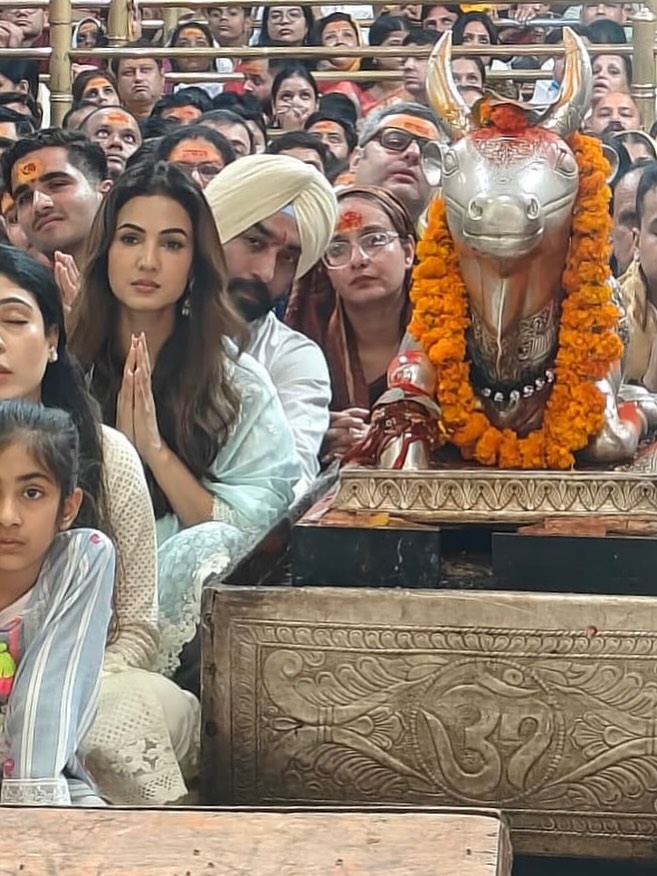 Jannat fame sonal Chauhan visit mahakal temple shares photos