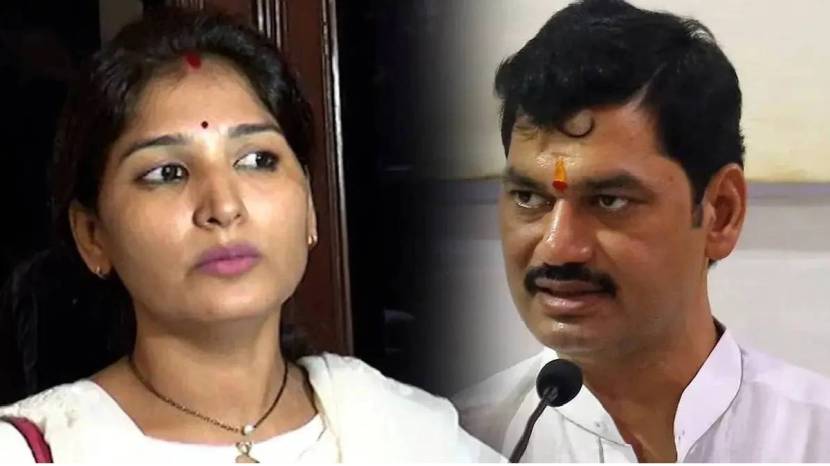 Karuna Munde and Dhananjay Munde