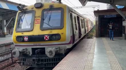 mumbai sundays and public holidays local trains on central railway run as per sunday or holiday schedule
