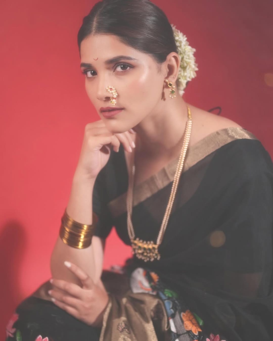 Marathi actress sayali patil saree look