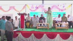 “…म्हणून मंत्री बोर्डीकरांनी अधिकाऱ्याला कानाखाली वाजवण्याची धमकी दिली”, VIDEO शेअर करत रोहित पवारांची टीका