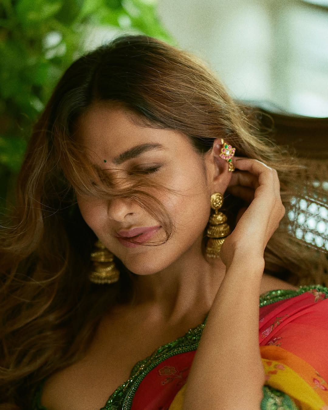 Mrunal thakur ganeshotsav saree look 2025