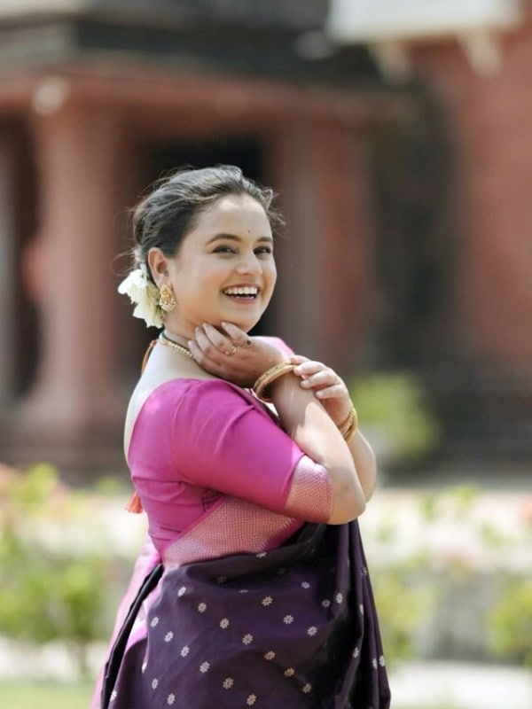 Mugdha Vaishampayan Black Nauvari Saree Look