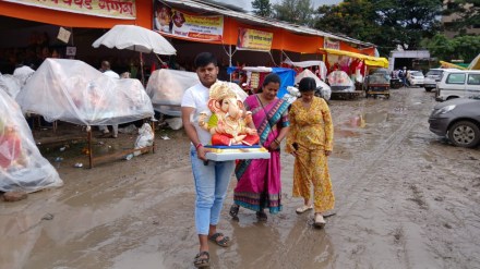 Nashik Ganesh idol market struggles