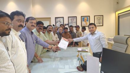 leader Navneet Rana receives death threat and obscene abuse through social media reel in Amravati