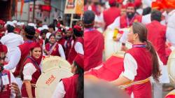 Photos : नाकात नथ, कपाळावर चंद्रकोर; पुण्याच्या ढोल-ताशा पथकात प्राजक्ता गायकवाडचा पारंपरिक अंदाज
