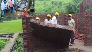 thane Ward A team demolished hawkers carts and daily anti encroachment