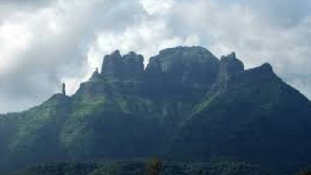 Two Mumbai youths lost at Shahapur fort rescued safely by police with villagers help