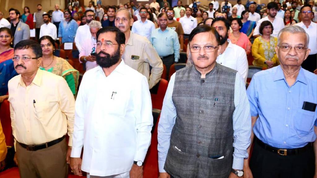 ex Supreme Court judge abhay oak raised question in frount of eknath shinde Pratap Sarnaik about laws change in thane