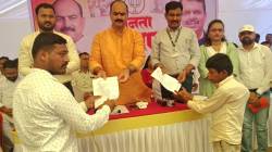 आमदार मनोज घोरपडे यांचे ६ महिन्यांत १३ जनता दरबार ; लोकांचे हजारो प्रश्न निघाले निकाली