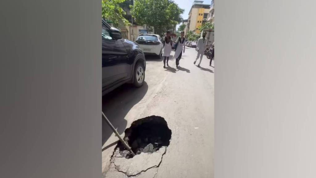 Bhayandar potholes, road safety Bhayandar, school route hazards, Bhayandar road repairs,