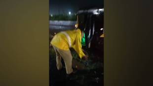 despite pre monsoon repairs huge potholes on Shiv Panvel flyover traffic police filled pothole