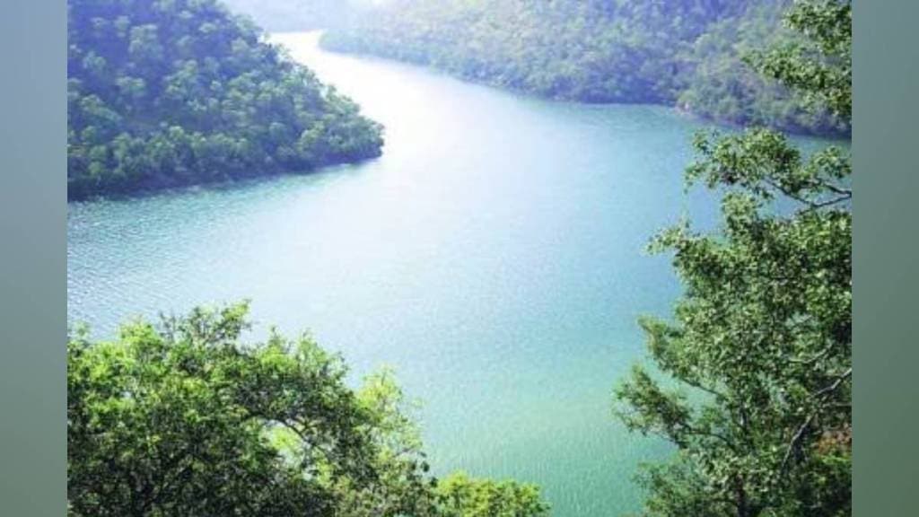 radhakrishna vikhe Patil marathwada objections against river link project offices in nashik