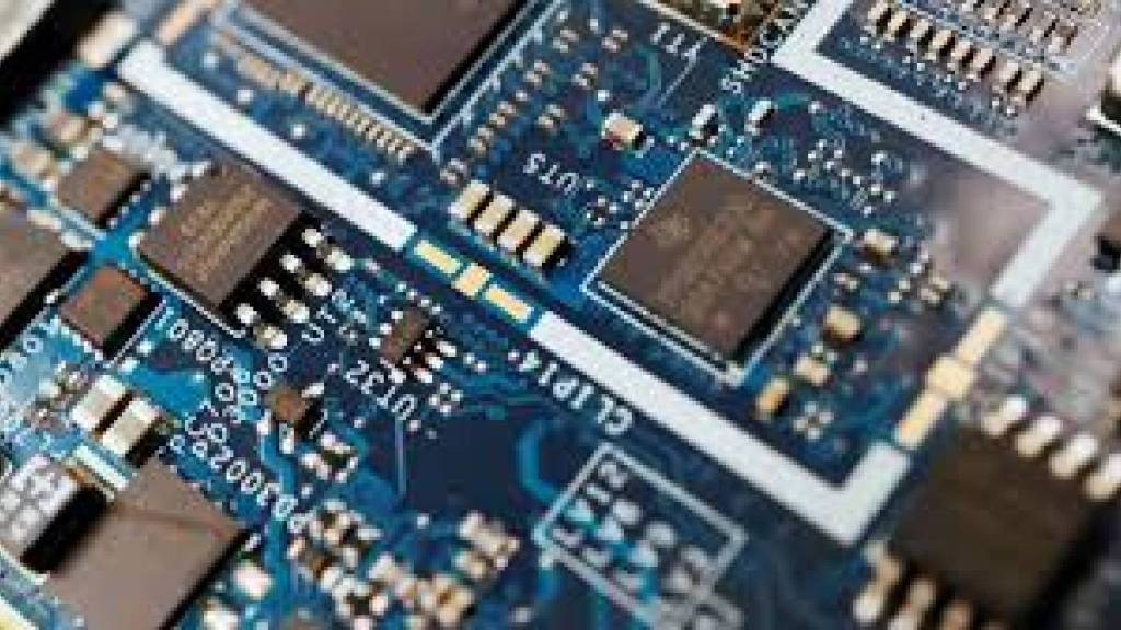 Narendra modi and Ashwini vaishnav to launch Indias first domestically produced semiconductor chip