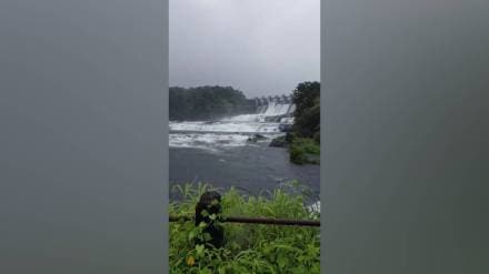 Barvi Dam water discharge, Thane heavy rainfall, Barvi river water level rise, Ulhas river flood alert, Thane district water management,