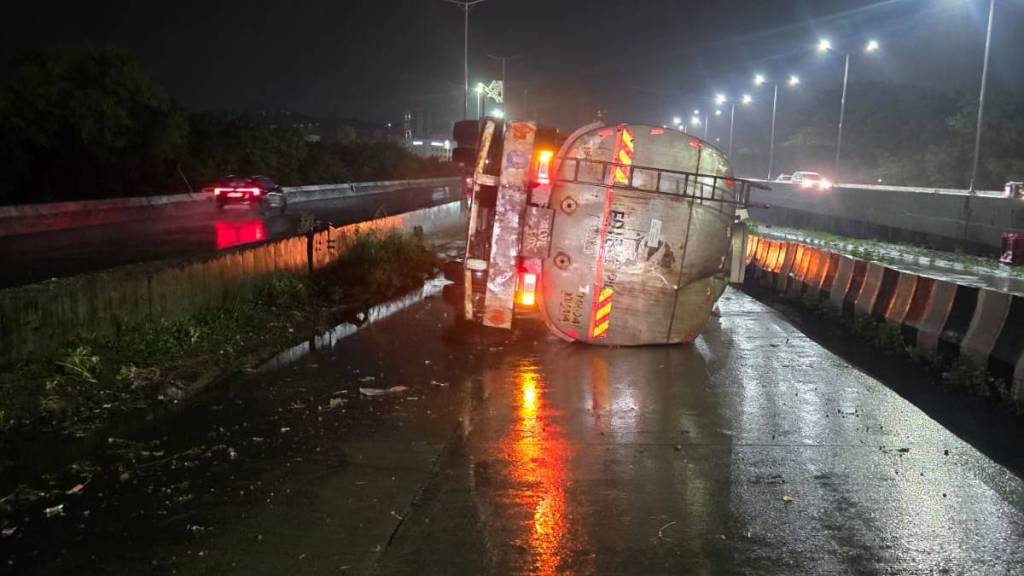 morning traffic jam on shiva Panvel route
