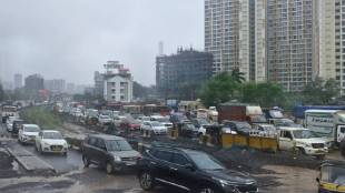 rains stop but traffic congestion continued on Mumbai ahmedabad highway for fourth consecutive day