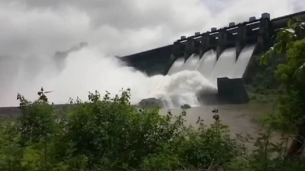 heavy rains overflow Palghar dams river levels rise villages on banks put on alert