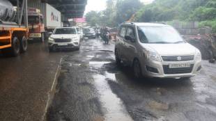 Thane heavy rain, Thane waterlogging, Thane pothole problem, Ghodbunder road potholes, Mumbai-Nashik highway traffic,