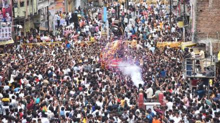 Nagpurs Marbat festival began on saturday and chants of Ida Pida gheun ja re marbat