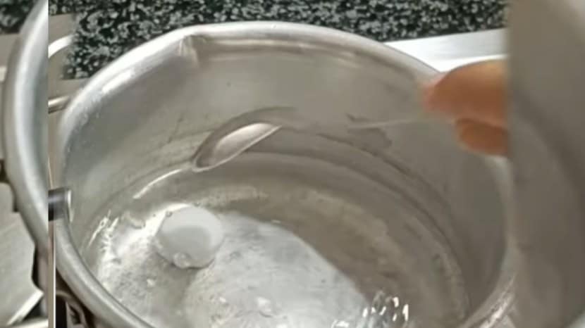 kitchen jugaad video as naphthalene ball was put in hot water