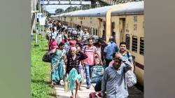 ​गणेशोत्सवासाठी कोकणात चाकरमानी परतले; गावे गजबजली, बाजारपेठांनाही उधाण