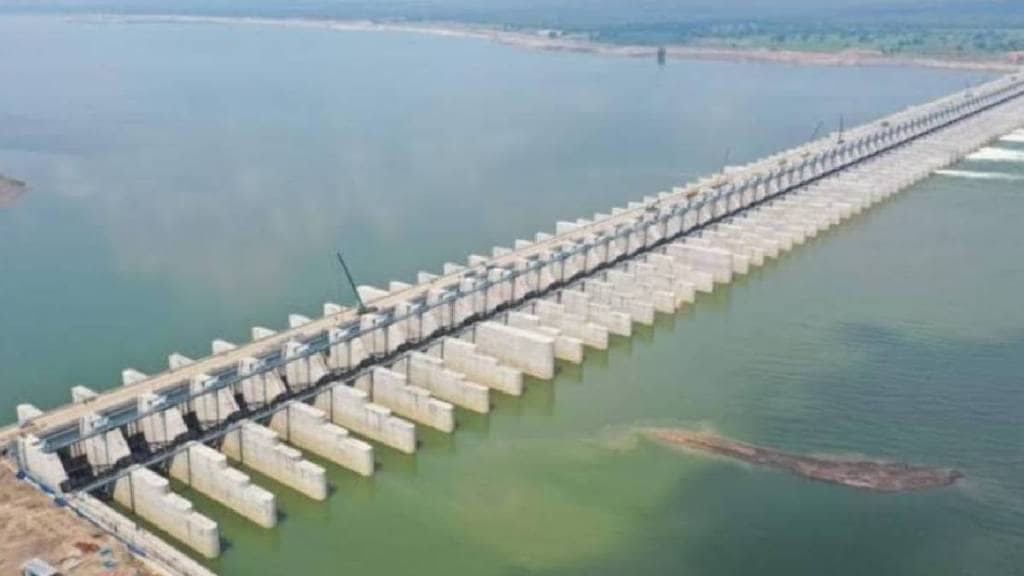 medigadda dam on godavari near sironcha remains damaged for two years after pillar crack