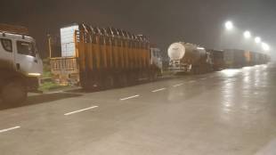 massive traffic jam in thane vehicles head to mumbai for Manoj Jarange patil protest