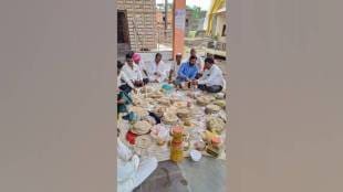 manoj Jaranges protest in mumbai protesters deprived basic necessities including food and toilets