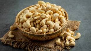 (Cashews)