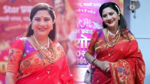 Photos: गणेशोत्सवासाठी निवेदिता सराफ यांचा लाल पैठणी साडीतील सुंदर लूक