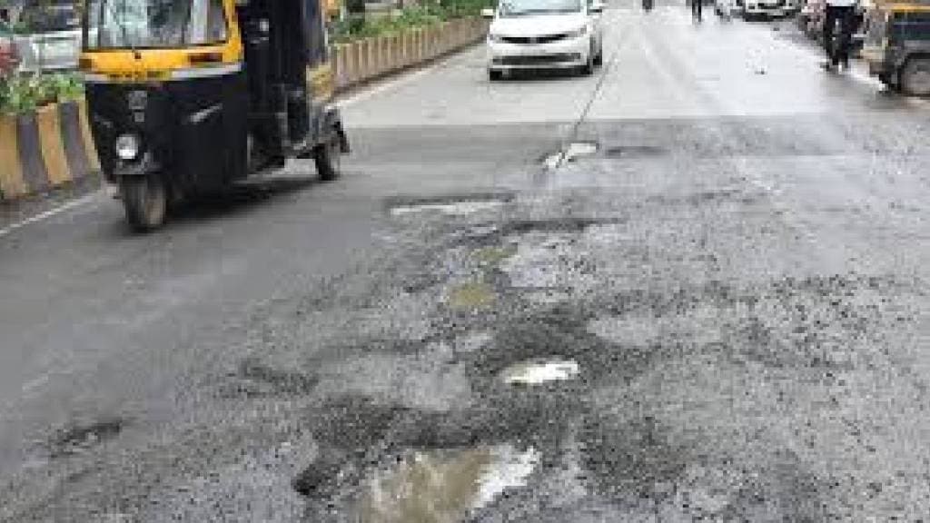 Potholes have formed on the roads of Pimpri Chinchwad city due to rain