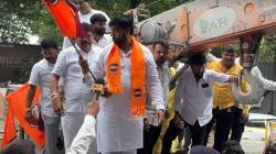 सिंहगड उड्डाणपूल वाहतुकीस खुला करण्यासाठी मनसे आक्रमक… पोलिसांकडून कार्यकर्त्यांची धरपकड