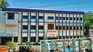 Ratnagiri Jilha Nagar Vachanalaya with over two centuries history Marathi reading culture seeks donations