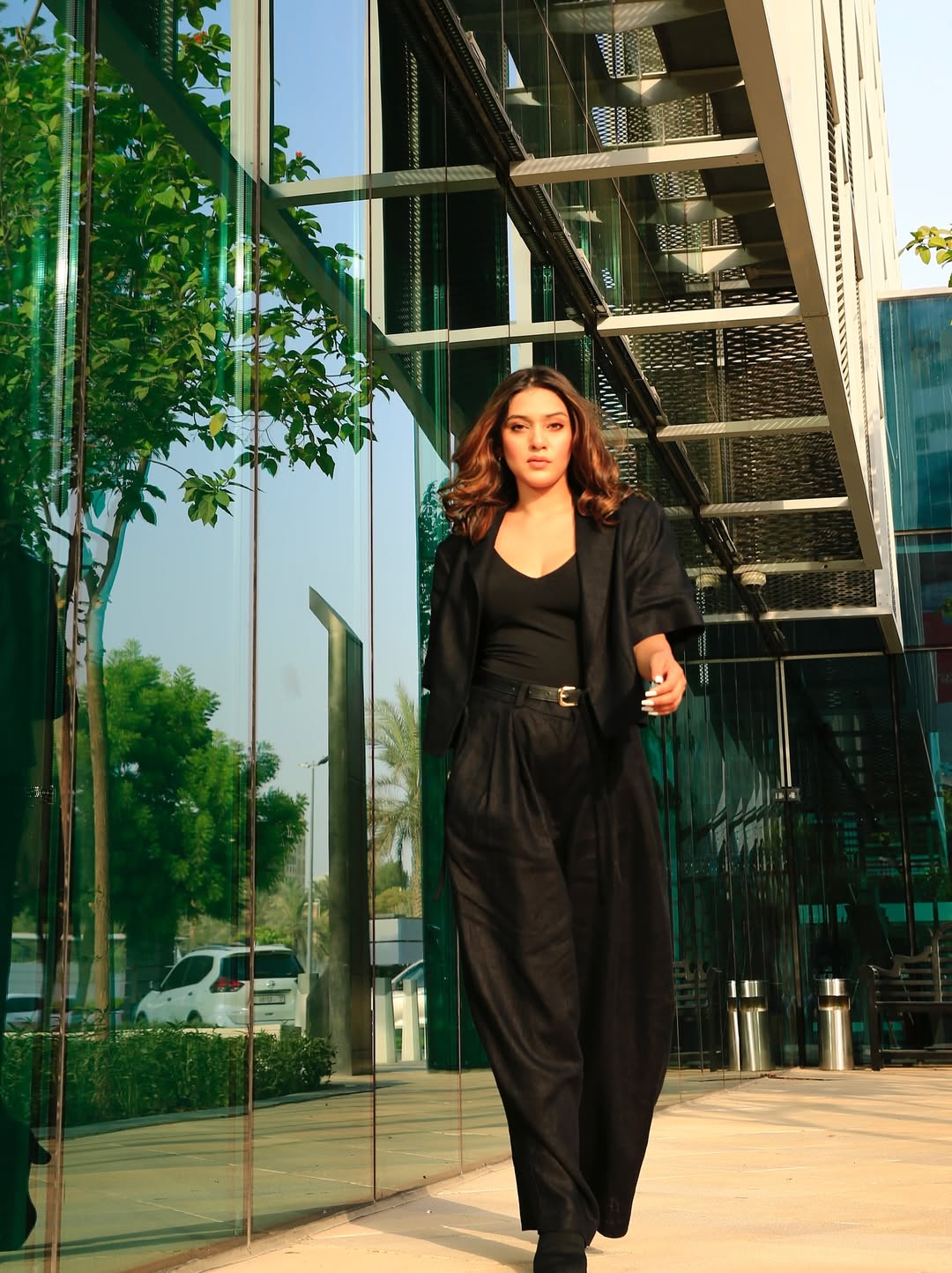 Rj Mahvash all black look photoshoot