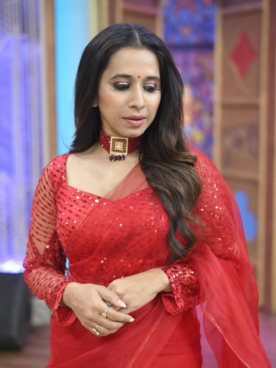 Shreya Bugde Sheth Red Saree Look